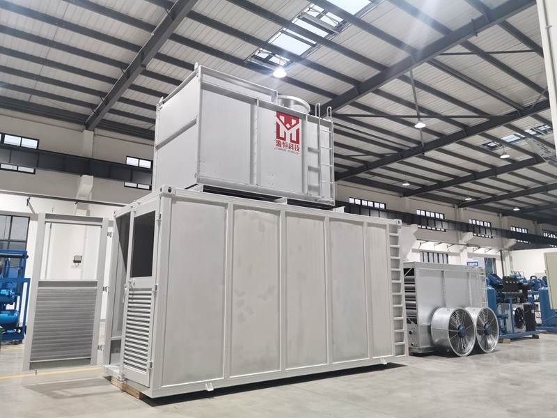 Why are evaporative condensers becoming increasingly popular?